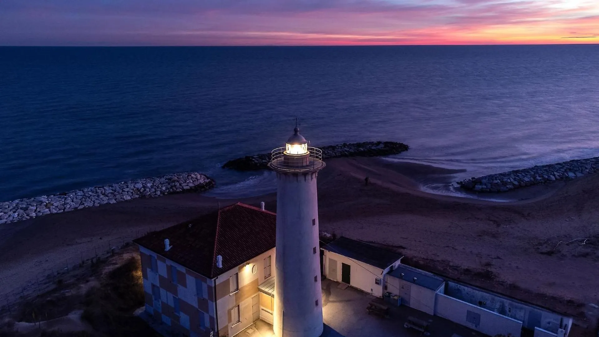 Accommodation Close To The Beach - Beahost - Bibione Italy